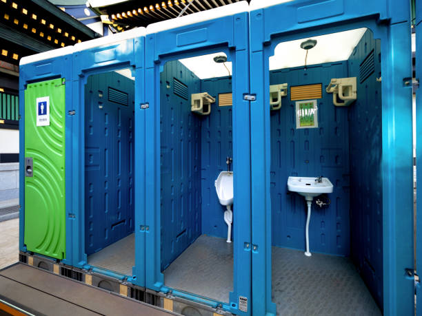 Porta potty delivery and setup in Melbourne, AR