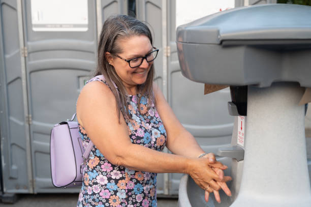 Best Portable bathroom rental  in Melbourne, AR